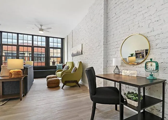 Wonderful 2-bedroom Near Restaurants - Hubbard 4 Apartamento